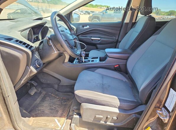 1FMCU9GDXJUB85727 2018 FORD ESCAPE Серый Вид салона спереди