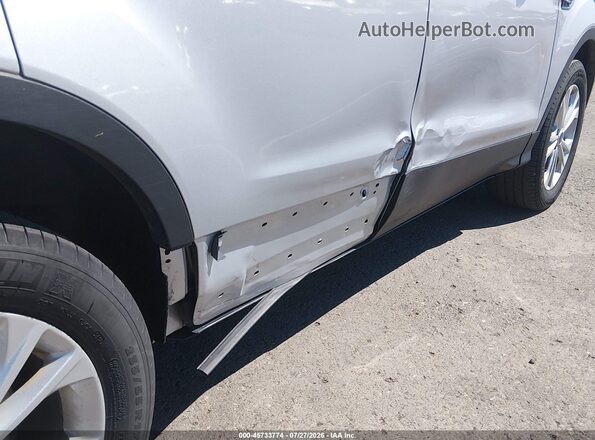 1FMCU9GDXJUD08524 2018 FORD ESCAPE Silver Widok z przodu