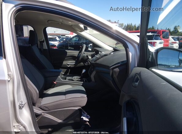 1FMCU9GDXJUD08524 2018 FORD ESCAPE Silver Widok wnętrza z przodu