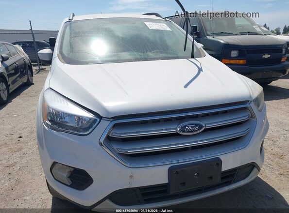 1FMCU9GDXJUD08555 2018 FORD ESCAPE White Instrument cluster view
