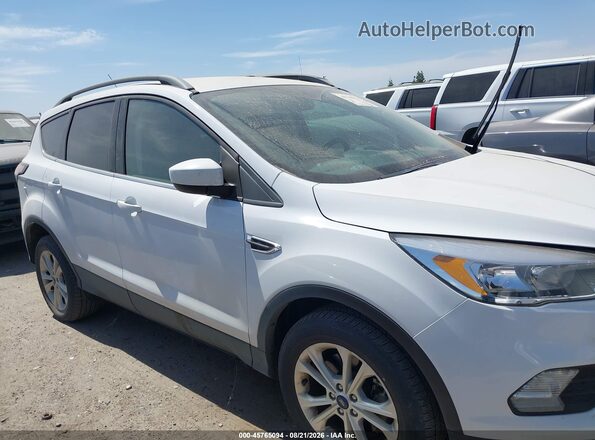1FMCU9GDXJUD08555 2018 FORD ESCAPE White Rear interior view