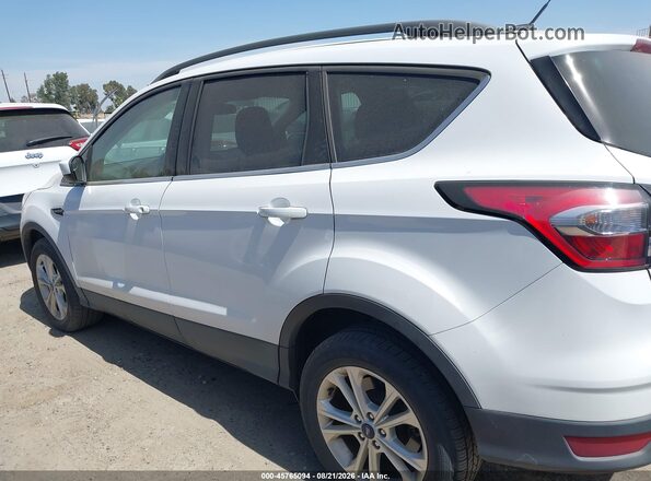 1FMCU9GDXJUD08555 2018 FORD ESCAPE White 360 interior view