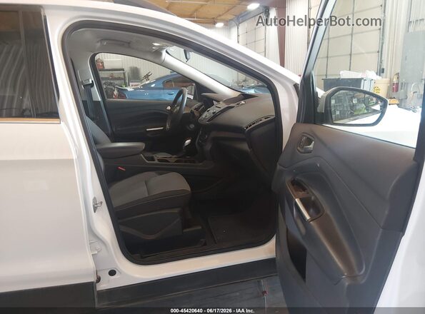 1FMCU9GDXJUD08748 2018 FORD ESCAPE White Vista interior delantera