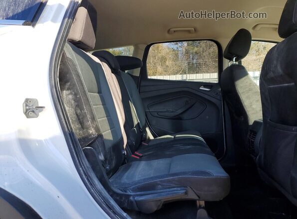 1FMCU9GX1GUC16740 2016 FORD ESCAPE White Rear interior view