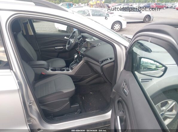 1FMCU9GX5GUB19007 2016 FORD ESCAPE Silver Widok wnętrza z przodu