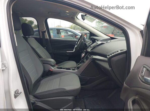1FMCU9GX8GUC89250 2016 FORD ESCAPE White Front interior view