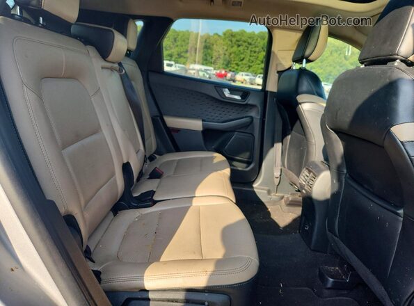 1FMCU9H63LUC77720 2020 FORD ESCAPE Серебряный Вид задней части салона