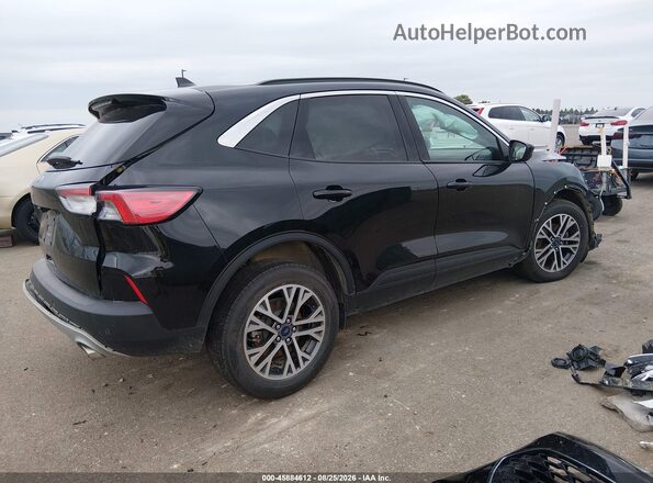 1FMCU9H63MUB06225 2021 FORD ESCAPE Черный Задняя правая четверть