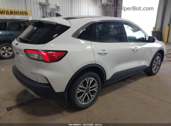 1FMCU9H67NUB07797 2022 FORD ESCAPE Белый Задняя правая четверть