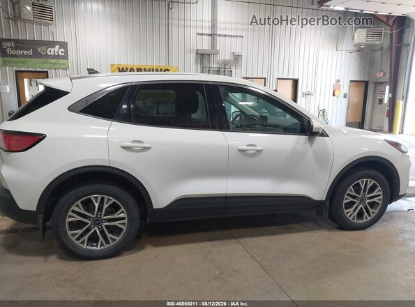 1FMCU9H67NUB07797 2022 FORD ESCAPE Белый Панорамный вид салона 360°