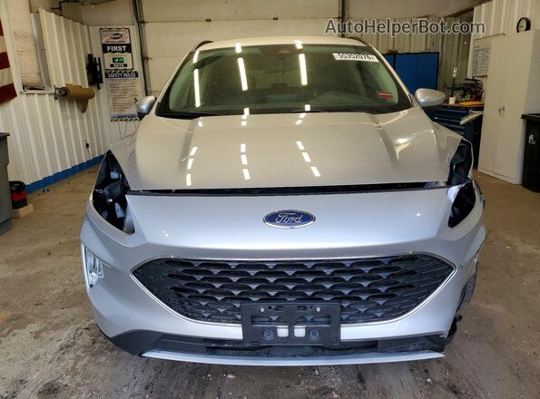 1FMCU9H90LUC68337 2020 FORD ESCAPE Серебряный Вид спереди