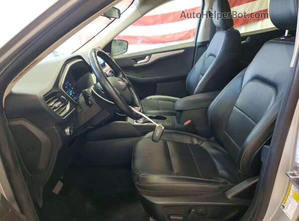 1FMCU9H90LUC68337 2020 FORD ESCAPE Серебряный Вид салона спереди