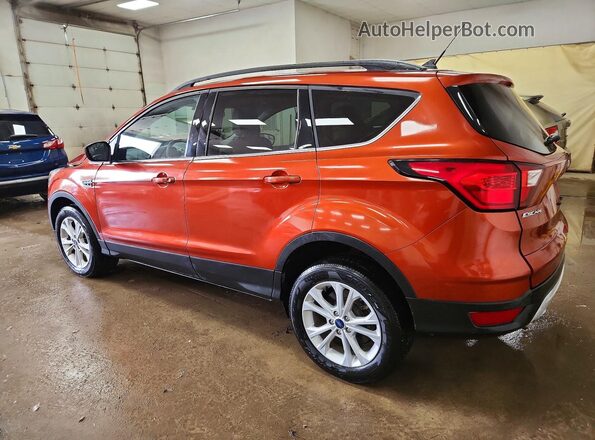 1FMCU9HD2KUC36539 2019 FORD ESCAPE Orange Задня ліва чверть