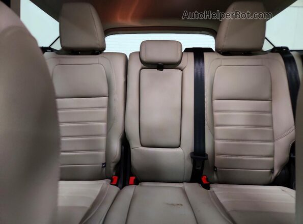 1FMCU9HD2KUC36539 2019 FORD ESCAPE Orange Вид задніх сидінь