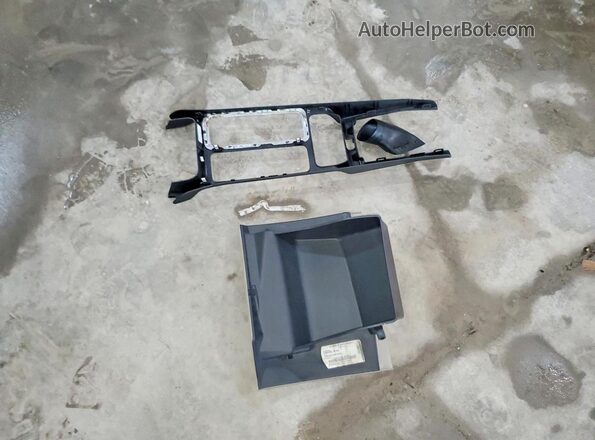 1FMCU9HD3JUA82017 2018 FORD ESCAPE Red 360 interior view
