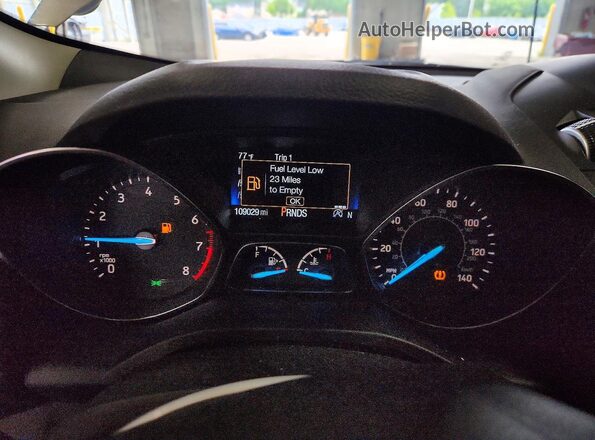 1FMCU9HD3JUB23925 2018 FORD ESCAPE Gold Widok zestawu wskaźników