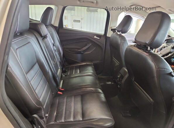1FMCU9HD3JUB23925 2018 FORD ESCAPE Gold Widok wnętrza z tyłu