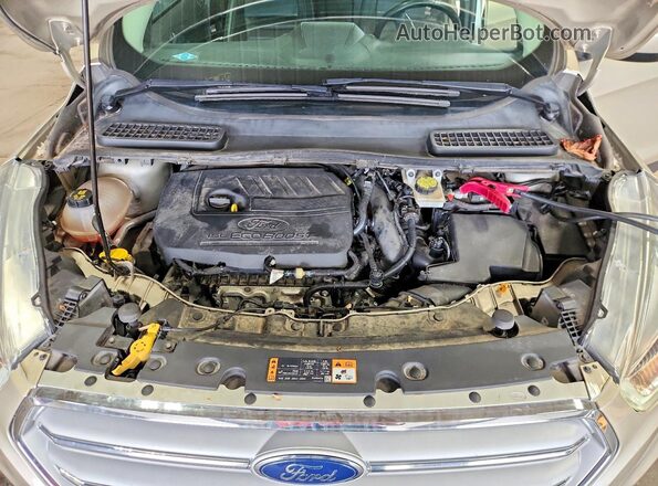 1FMCU9HD3JUB23925 2018 FORD ESCAPE Gold Widok komory silnika