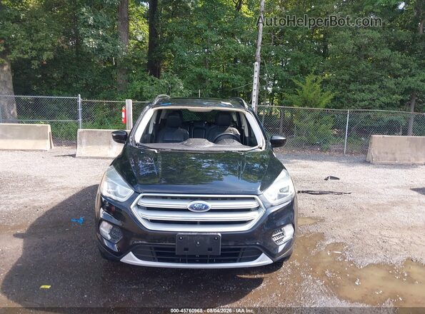 1FMCU9HD3JUB27165 2018 FORD ESCAPE Черный Вид щитка приборов
