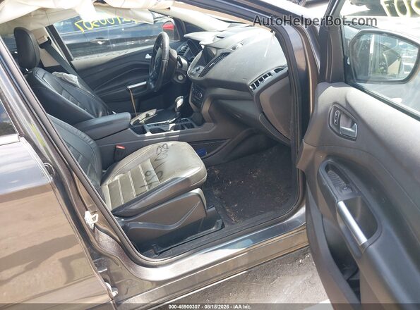 1FMCU9HD4JUC98216 2018 FORD ESCAPE Серый Вид салона спереди