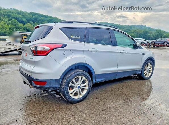 1FMCU9HD4JUD01681 2018 FORD ESCAPE Silver Trasero derecho