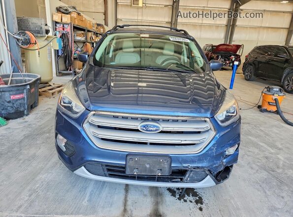 1FMCU9HD5JUC59635 2018 FORD ESCAPE Синий Вид спереди