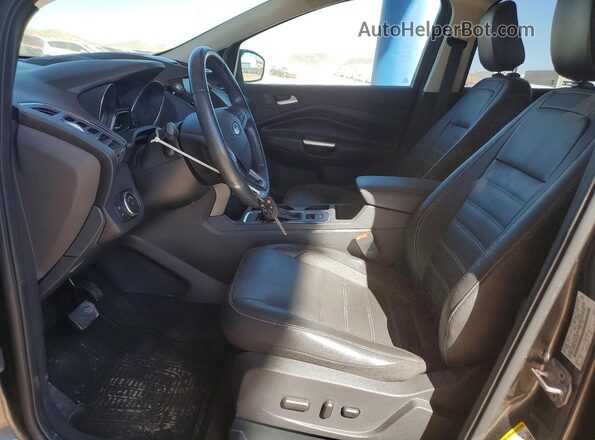 1FMCU9HD6JUB52920 2018 FORD ESCAPE Gray Front interior view