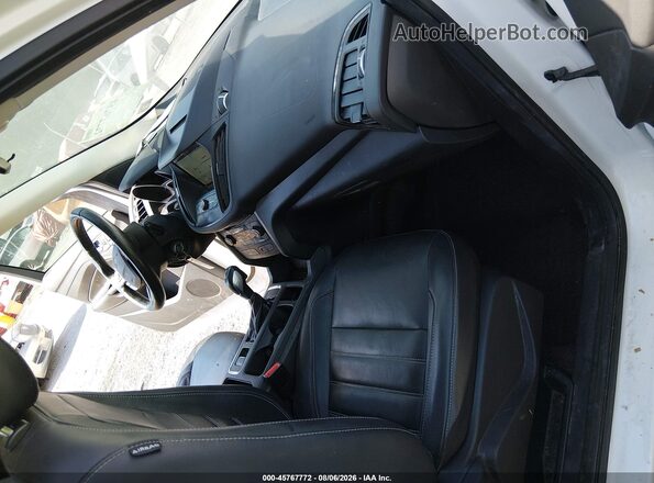 1FMCU9HD6JUB98201 2018 FORD ESCAPE White Front interior view