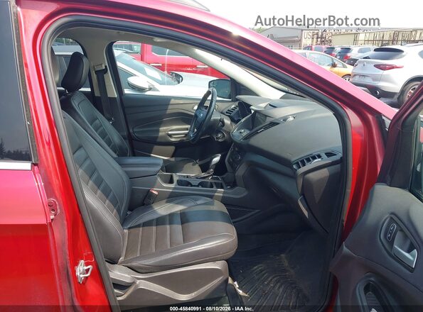 1FMCU9HD6JUC21198 2018 FORD ESCAPE Maroon Front interior view
