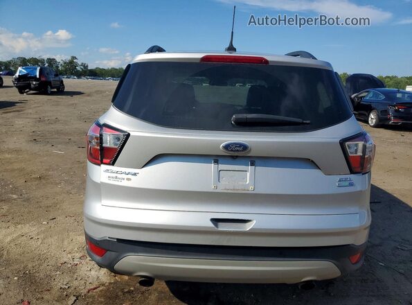 1FMCU9HD6JUC45288 2018 FORD ESCAPE Silver Widok z tyłu