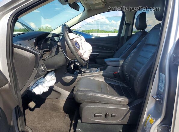 1FMCU9HD6JUC45288 2018 FORD ESCAPE Silver Widok wnętrza z przodu