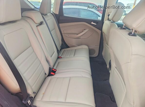 1FMCU9HD6KUC51464 2019 FORD ESCAPE Red Вид задньої частини салону