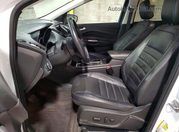 1FMCU9HD7JUC33148 2018 FORD ESCAPE White Вид салону спереду