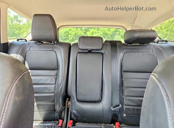 1FMCU9HD7JUD42225 2018 FORD ESCAPE Red უკანა სავარძლების ხედი