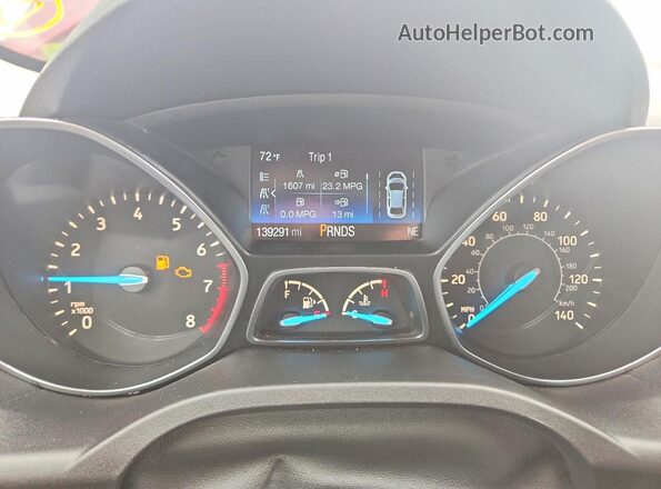 1FMCU9HD8KUB24943 2019 FORD ESCAPE Бордовый Вид щитка приборов