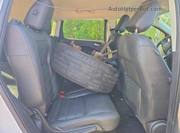 1FMCU9HD9KUC39129 2019 FORD ESCAPE Белый Вид задних сидений