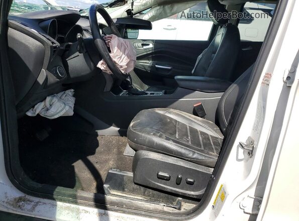 1FMCU9HDXJUA77784 2018 FORD ESCAPE Белый Вид салона спереди