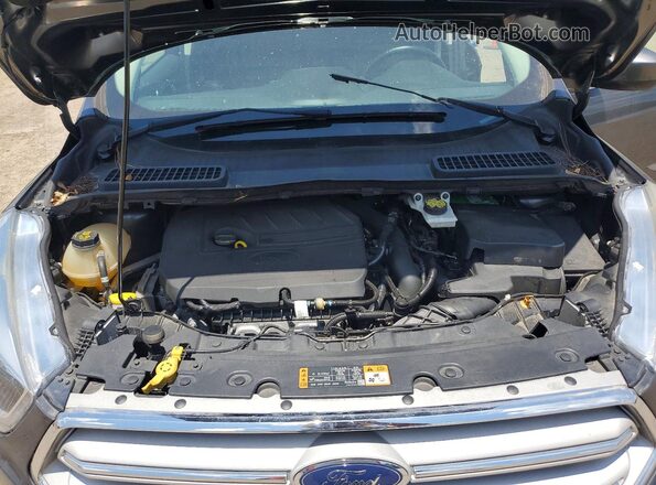 1FMCU9HDXJUD33728 2018 FORD ESCAPE Gray Вид задньої частини салону