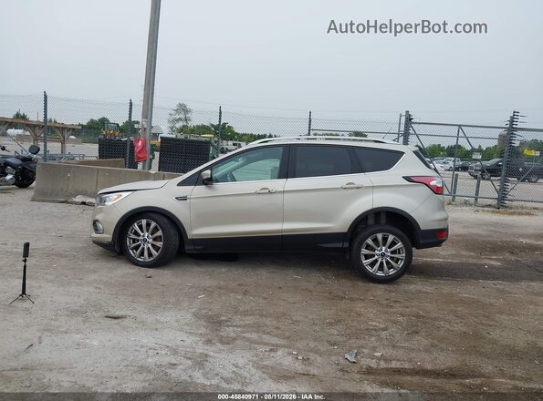 1FMCU9J90JUB99320 2018 FORD ESCAPE Gold 360 interior view