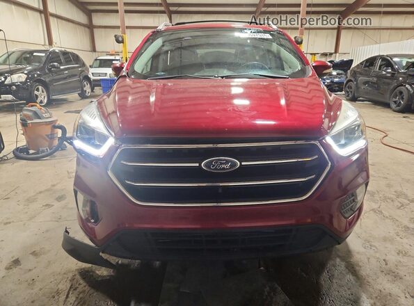 1FMCU9J92HUB91052 2017 FORD ESCAPE Красный Вид спереди