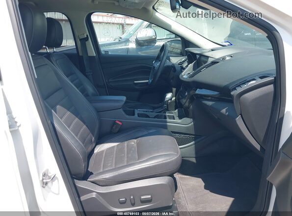 1FMCU9J92JUB44836 2018 FORD ESCAPE White Սալոնի դիմացի տեսք