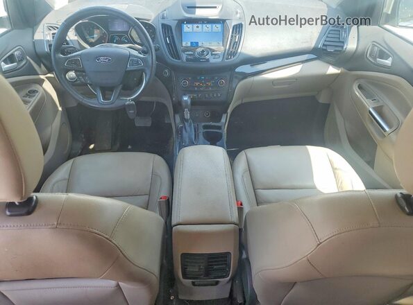 1FMCU9J95JUD49745 2018 FORD ESCAPE White Vista del salpicadero