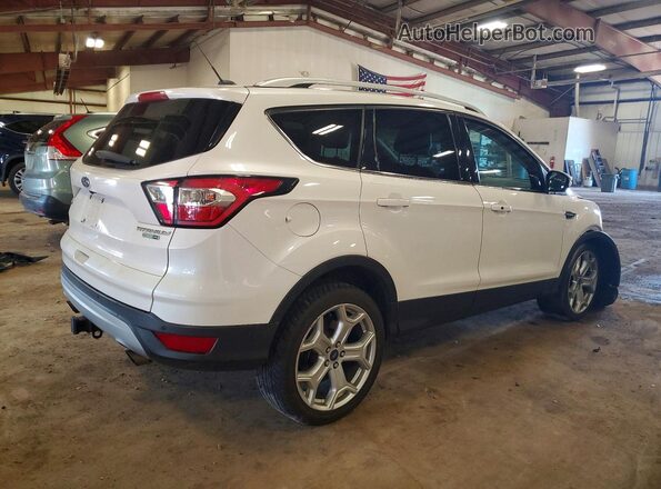 1FMCU9J96HUB99882 2017 FORD ESCAPE Белый Передняя правая четверть