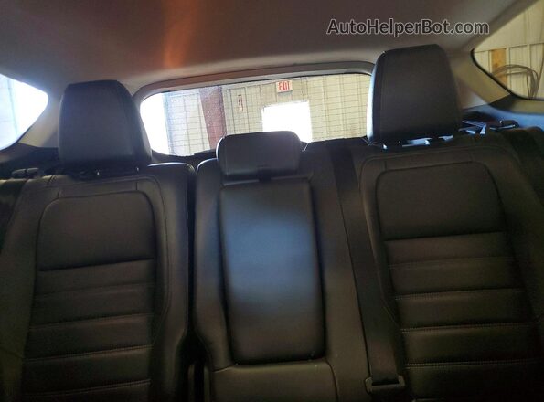1FMCU9J96HUB99882 2017 FORD ESCAPE Белый 