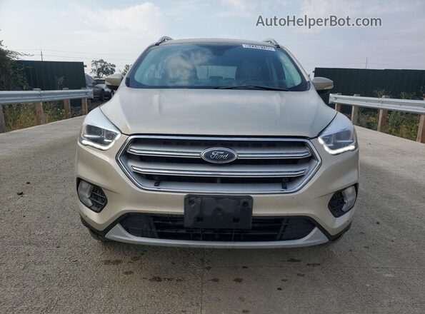 1FMCU9J98JUC71090 2018 FORD ESCAPE Beige 360 interior view