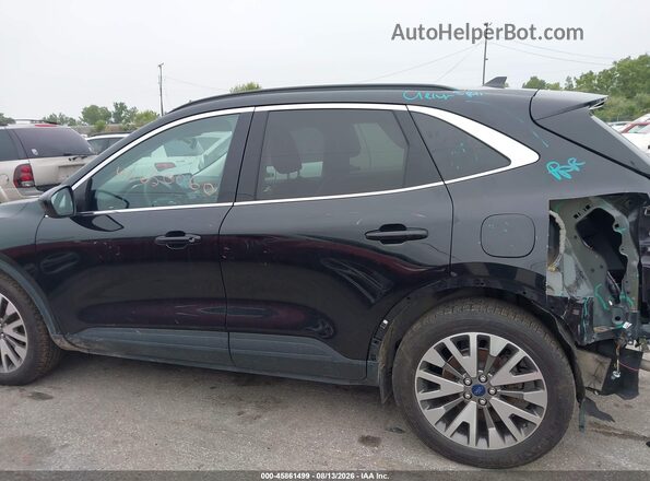 1FMCU9J98MUA70262 2021 FORD ESCAPE Черный 