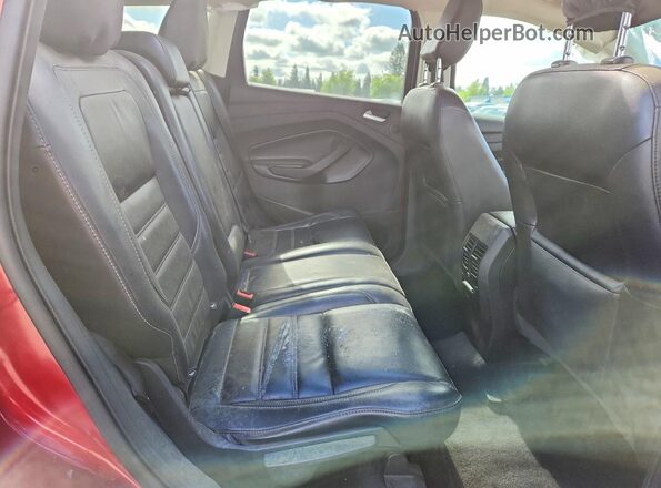 1FMCU9J99JUD61767 2018 FORD ESCAPE Red Widok tylnych siedzeń