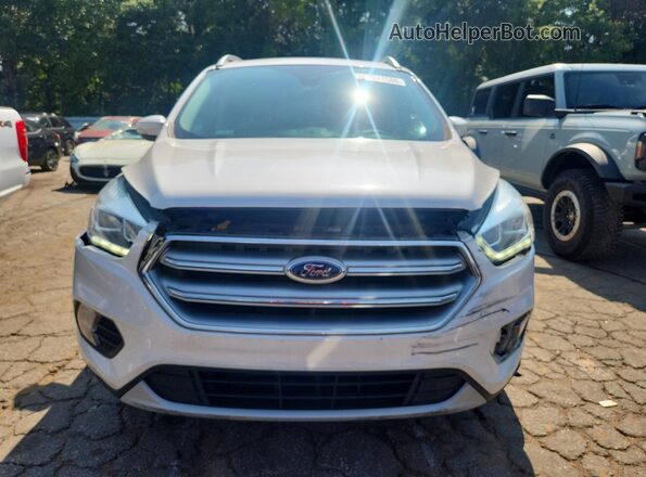 1FMCU9J9XHUA90311 2017 FORD ESCAPE Белый Вид спереди