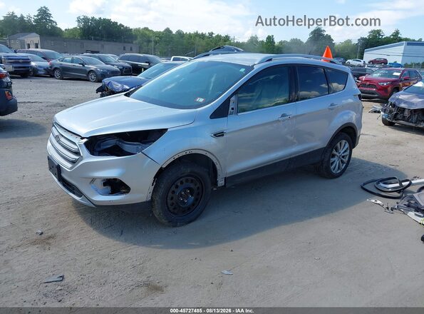 1FMCU9J9XJUB48195 2018 FORD ESCAPE Серебряный Передняя левая четверть