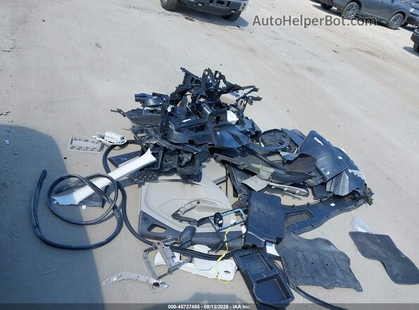 1FMCU9J9XJUB48195 2018 FORD ESCAPE Серебряный Вид панели приборов